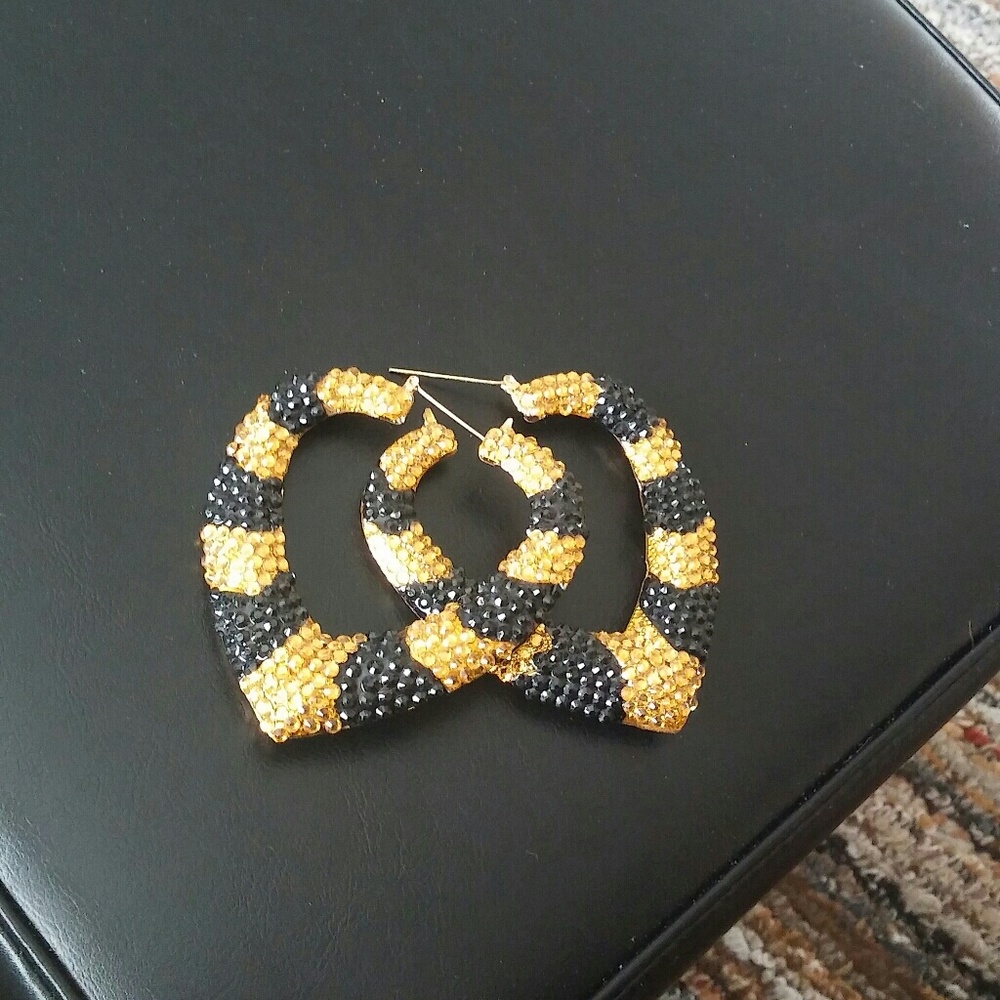 Handmaid Big design 2&1 earrings